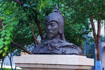 校园玻璃钢名人头像雕像